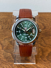 Load image into Gallery viewer, Vintage SEIKO 5 Automatic Sports Watch