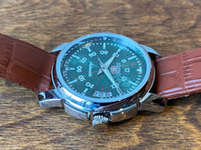 Load image into Gallery viewer, Vintage SEIKO 5 Automatic Sports Watch