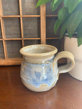 Load image into Gallery viewer, Light Blue Pottery Mug