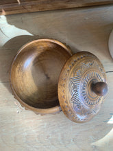 Load image into Gallery viewer, Beautiful Vintage Wood Decorative Bowl