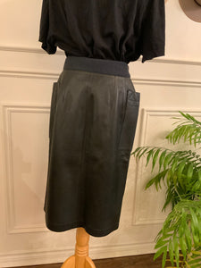 Vintage Black ‘Notice’ Skirt with Large Pockets (Size 42)