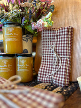 Load image into Gallery viewer, Cotton Napkins - Berryvine Burgundy - Set of 4