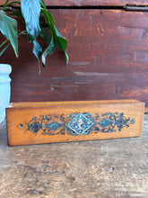 Load image into Gallery viewer, Beautiful Vintage Wooden Pencil Case
