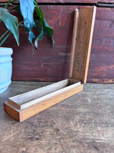 Load image into Gallery viewer, Beautiful Vintage Wooden Pencil Case