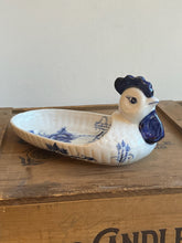 Load image into Gallery viewer, Vintage Blue and White Chicken Tray Dish