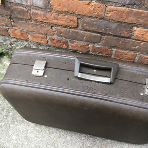 Vintage Suitcase in Great Condition