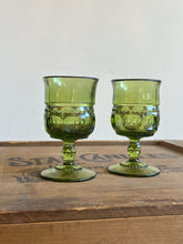 Load image into Gallery viewer, Pair of Vintage Green 70s Glasses