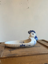 Load image into Gallery viewer, Vintage Blue and White Chicken Tray Dish
