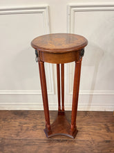 Load image into Gallery viewer, Small Vintage Round Top Side Table