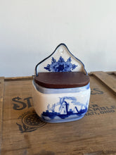 Load image into Gallery viewer, Vintage Royal Delft Salt Cellar Spice Box