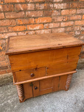 Load image into Gallery viewer, Antique Pine Dry Sink/Commode