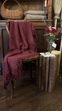 Load image into Gallery viewer, 100% Cotton Throw - Heart Weave - Burgundy