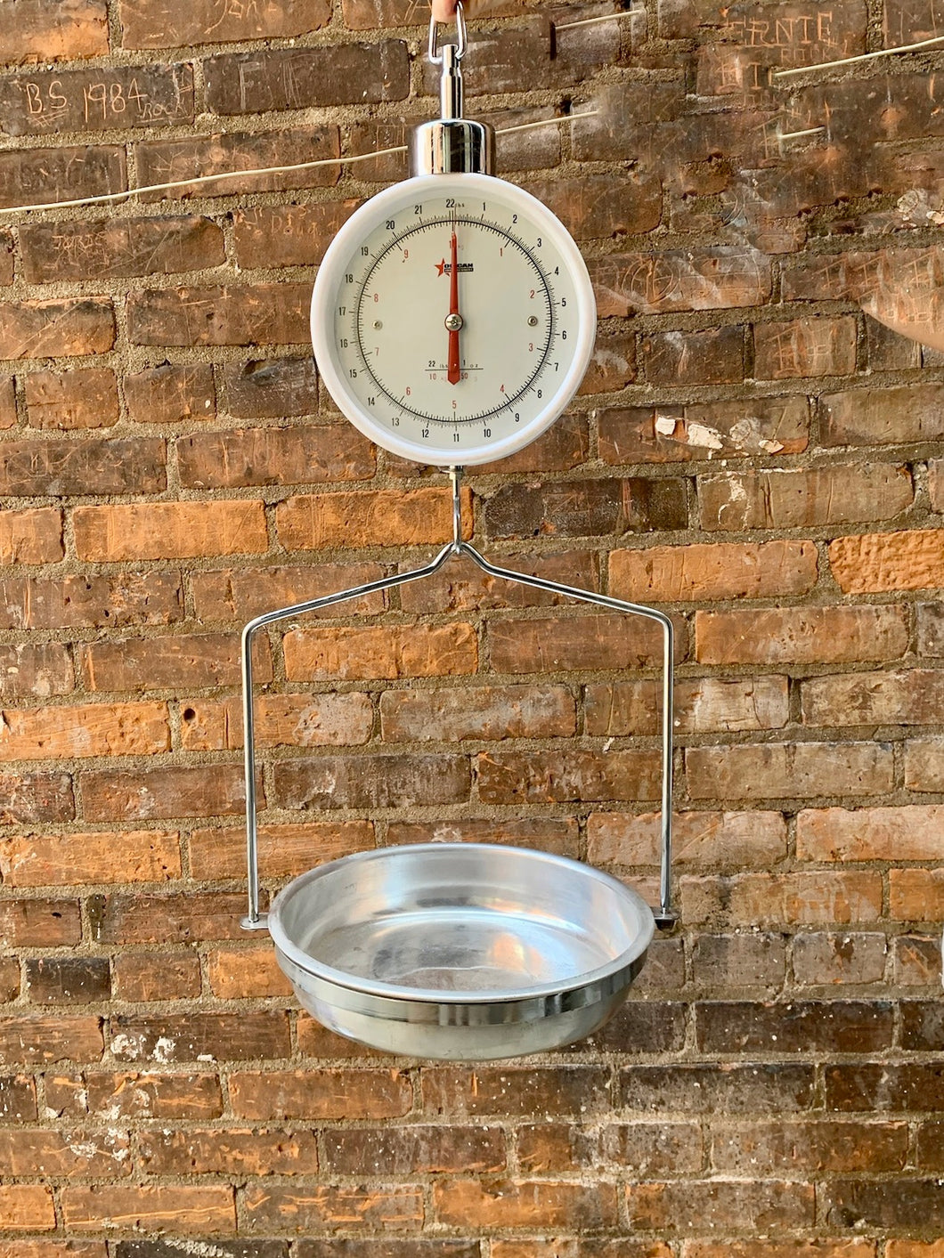 Super Cool Vintage Grocery Store Weight Scale