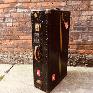 Antique Valet Trunk in Amazing Condition