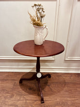 Load image into Gallery viewer, Small Tilt Top Table