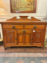 Load image into Gallery viewer, Gorgeous Scottish Oak Buffet