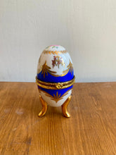 Load image into Gallery viewer, Vintage Egg Trinket Dish