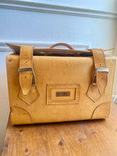 Load image into Gallery viewer, Couro Mar Brazilian Leather Briefcase