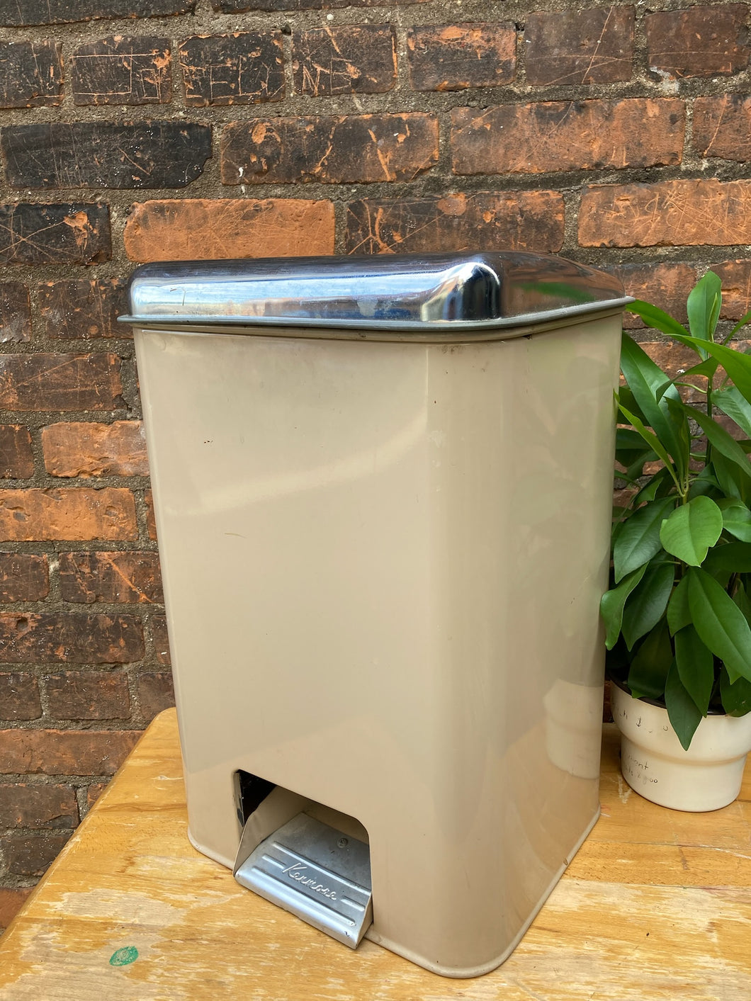 Vintage Kitchen Waste Bin