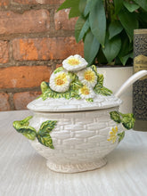 Load image into Gallery viewer, Vintage Lefton Daisy Japan Soup Tureen