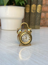 Load image into Gallery viewer, Vintage Miniature Quarts Shannon Clock