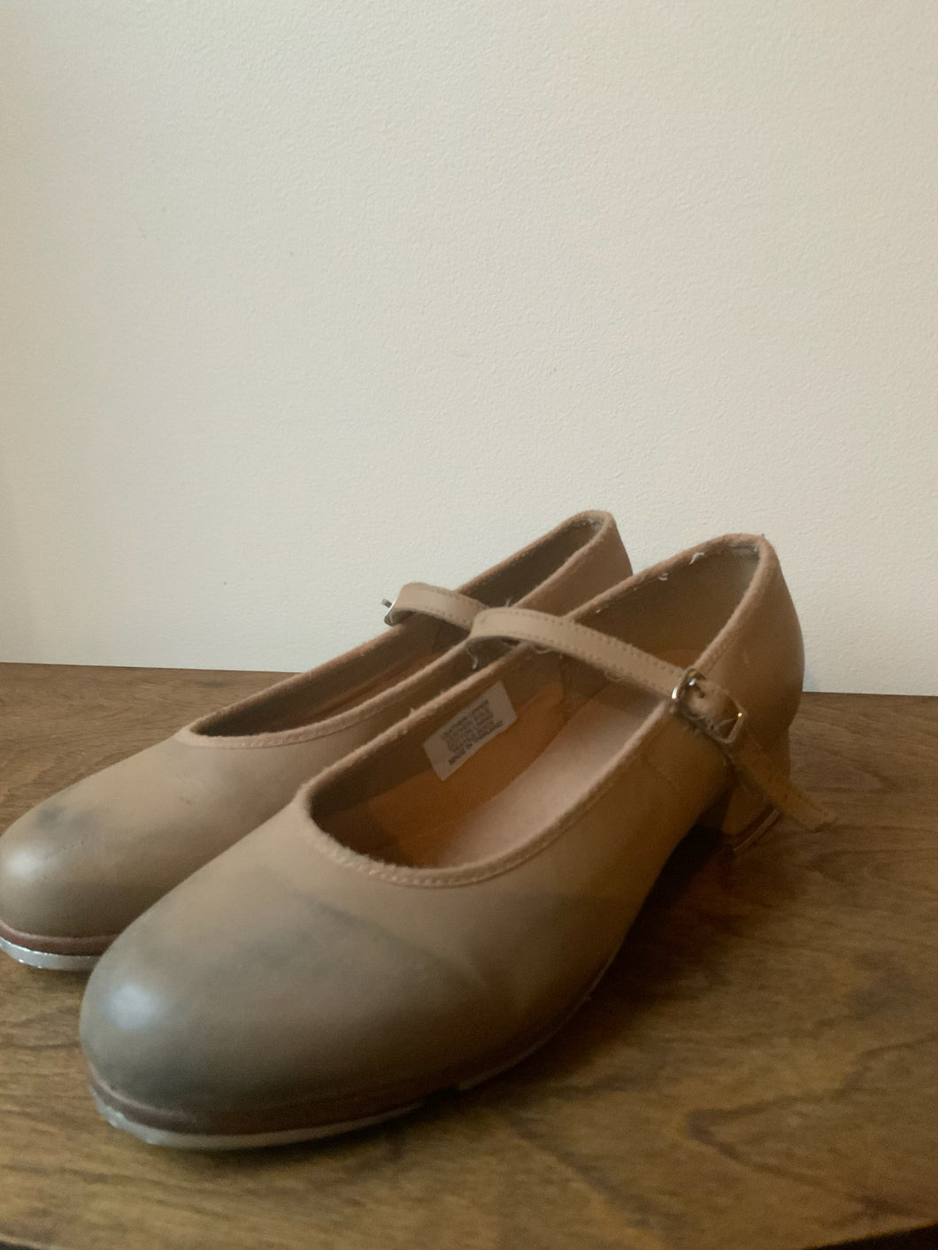 Pre-Loved Tan Block Tap Shoes (Size 5.5)