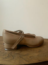 Load image into Gallery viewer, Pre-Loved Tan Block Tap Shoes (Size 5.5)