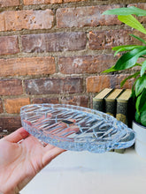 Load image into Gallery viewer, Gorgeous Handcuff Lead Crystal Tray