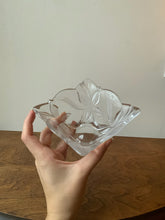 Load image into Gallery viewer, Pretty Square Etched Glass Bowl