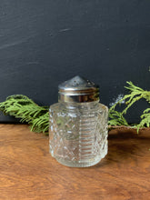 Load image into Gallery viewer, Little Glass Salt/Spice Shaker