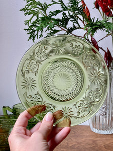 Vintage Indiana Daisy Avocado Green Cup and Saucers