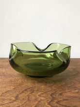 Load image into Gallery viewer, Vintage Green Art Glass Bowl