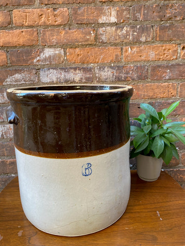 Vintage 6 Gallon Two Toned Stoneware Crock