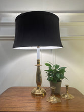 Load image into Gallery viewer, Vintage Brass Table Lamp