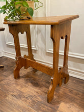 Load image into Gallery viewer, Antique Oak Prayer Table