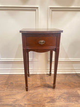 Load image into Gallery viewer, Sweet Little Vintage Style Side Table