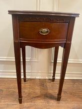 Load image into Gallery viewer, Sweet Little Vintage Style Side Table