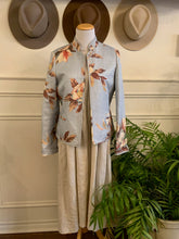Load image into Gallery viewer, Spring Blue Floral Jacket by Liz Claibourne (Medium)