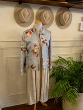Load image into Gallery viewer, Spring Blue Floral Jacket by Liz Claibourne (Medium)