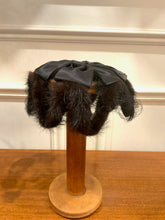 Load image into Gallery viewer, Vintage Black Hat