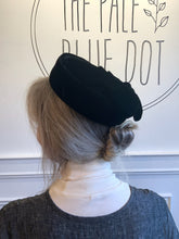 Load image into Gallery viewer, Vintage Black Velvet Bow Hat