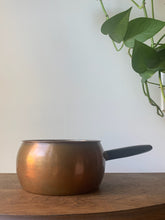 Load image into Gallery viewer, Vintage Copper Pot