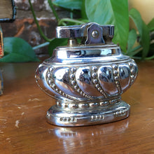 Load image into Gallery viewer, Beautiful Vintage Table Lighter