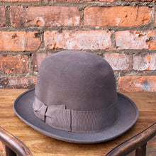 Load image into Gallery viewer, Vintage Brown Felted Hat