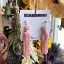 Load image into Gallery viewer, Soft Pink Plain Knot Earrings